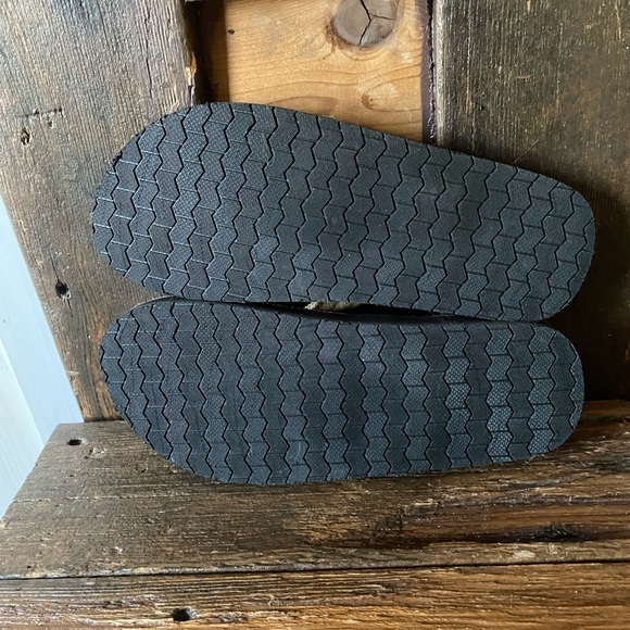 Vintage Stone Men’s Flip-Flops - Picture 4 of 4